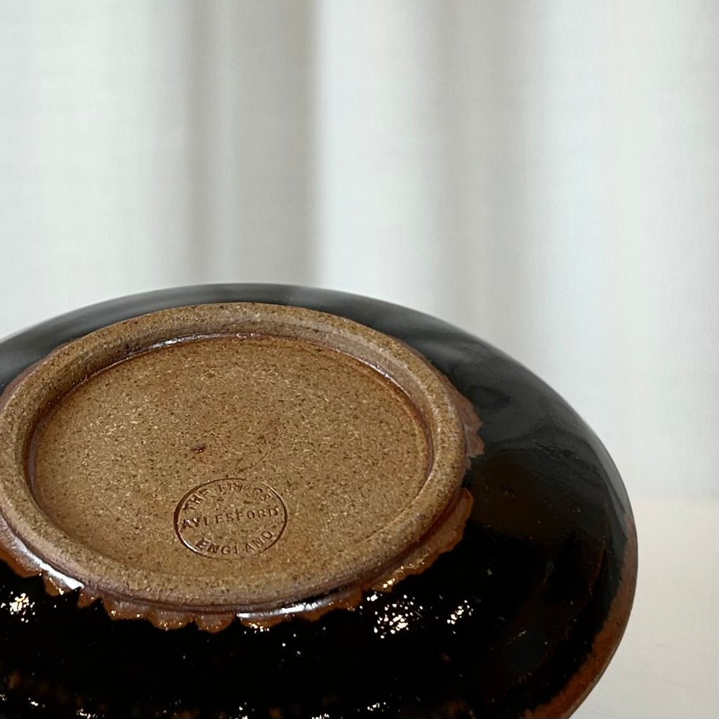 Ceramic cup and saucer from Aylesford, closeup of the stamp underneath