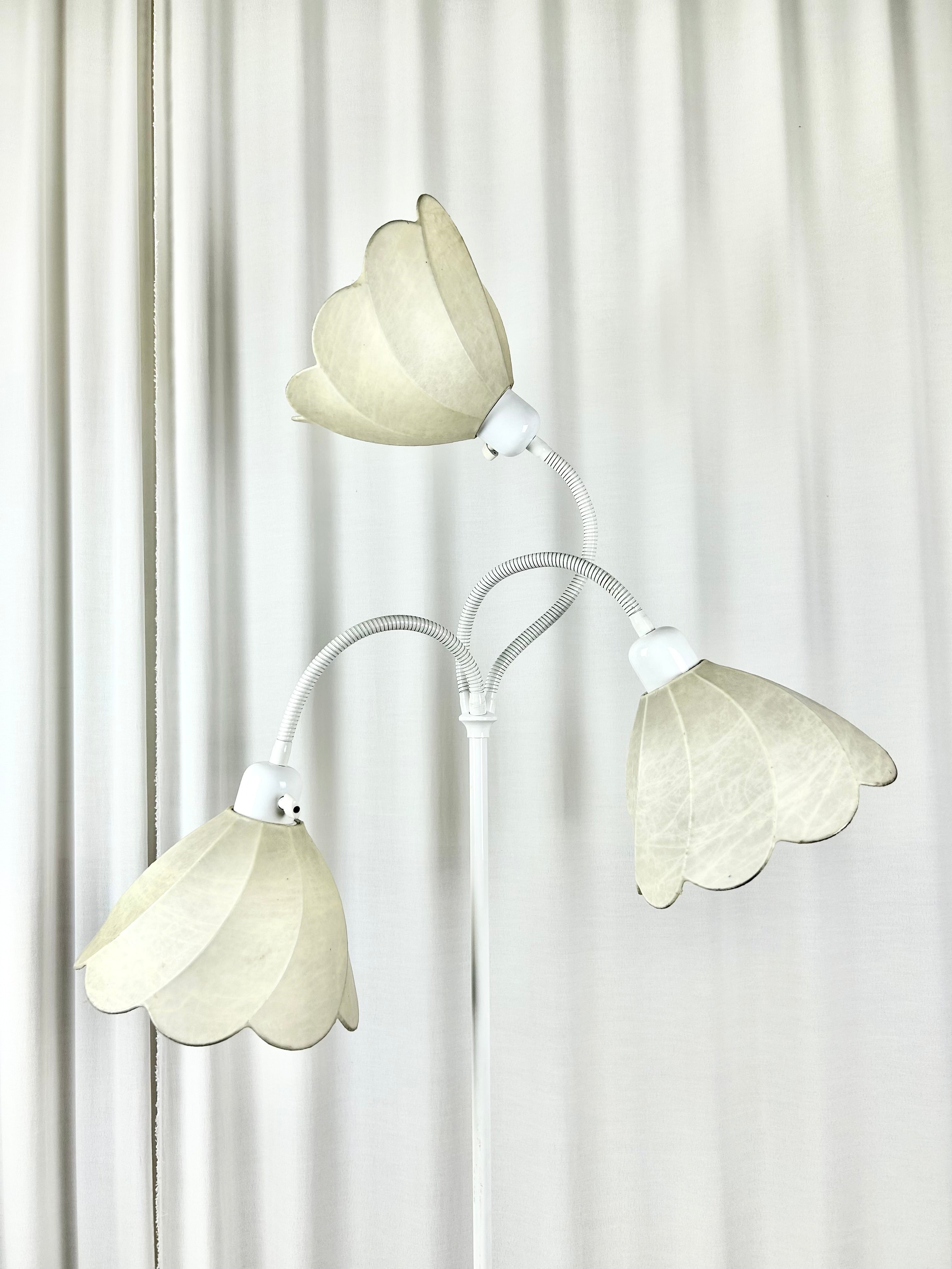 Egon Hillebrand three-arm floor lamp, detail image of the lampshades