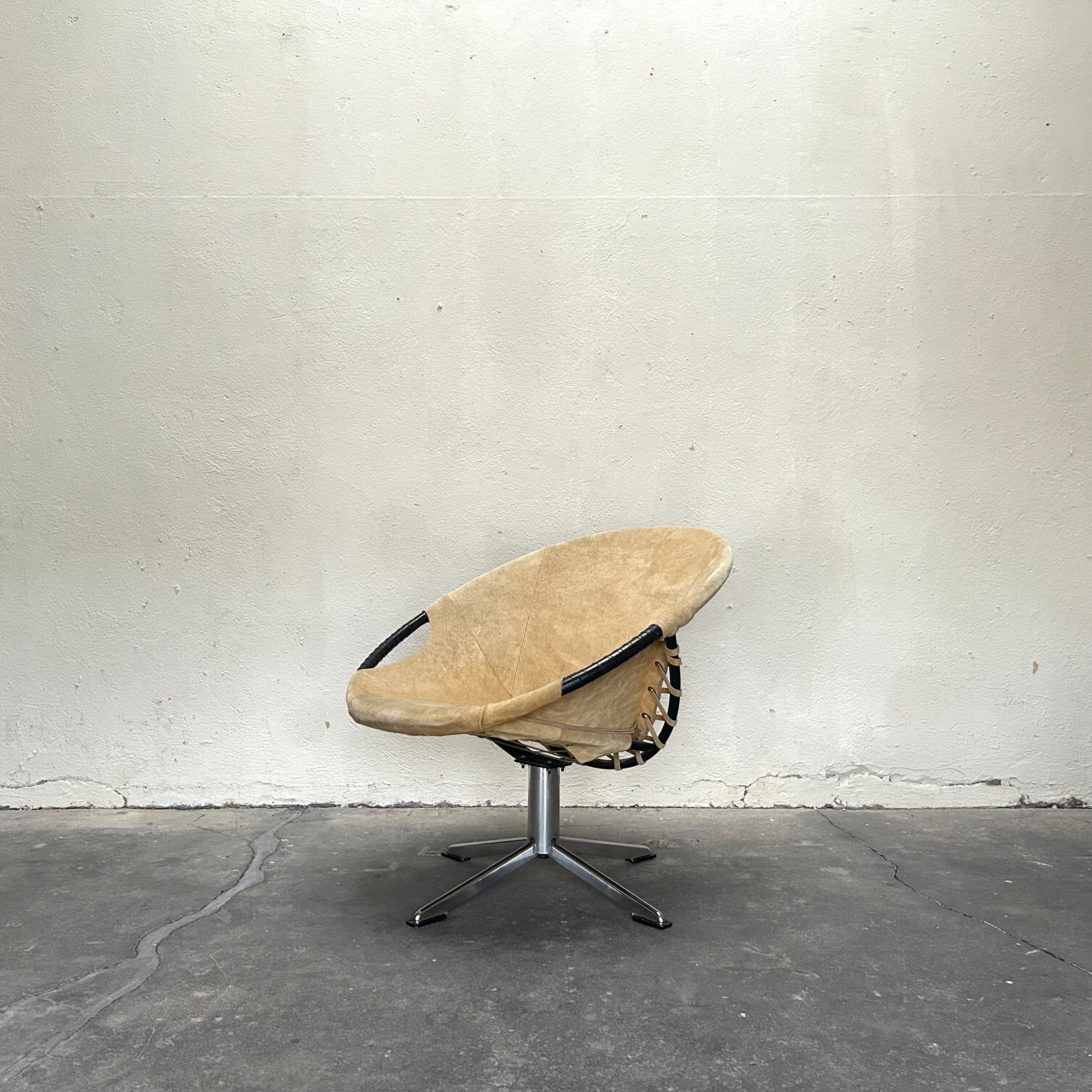 Mid-Century Vintage Lusch & Co Balloon Swivel Armchair 1960s