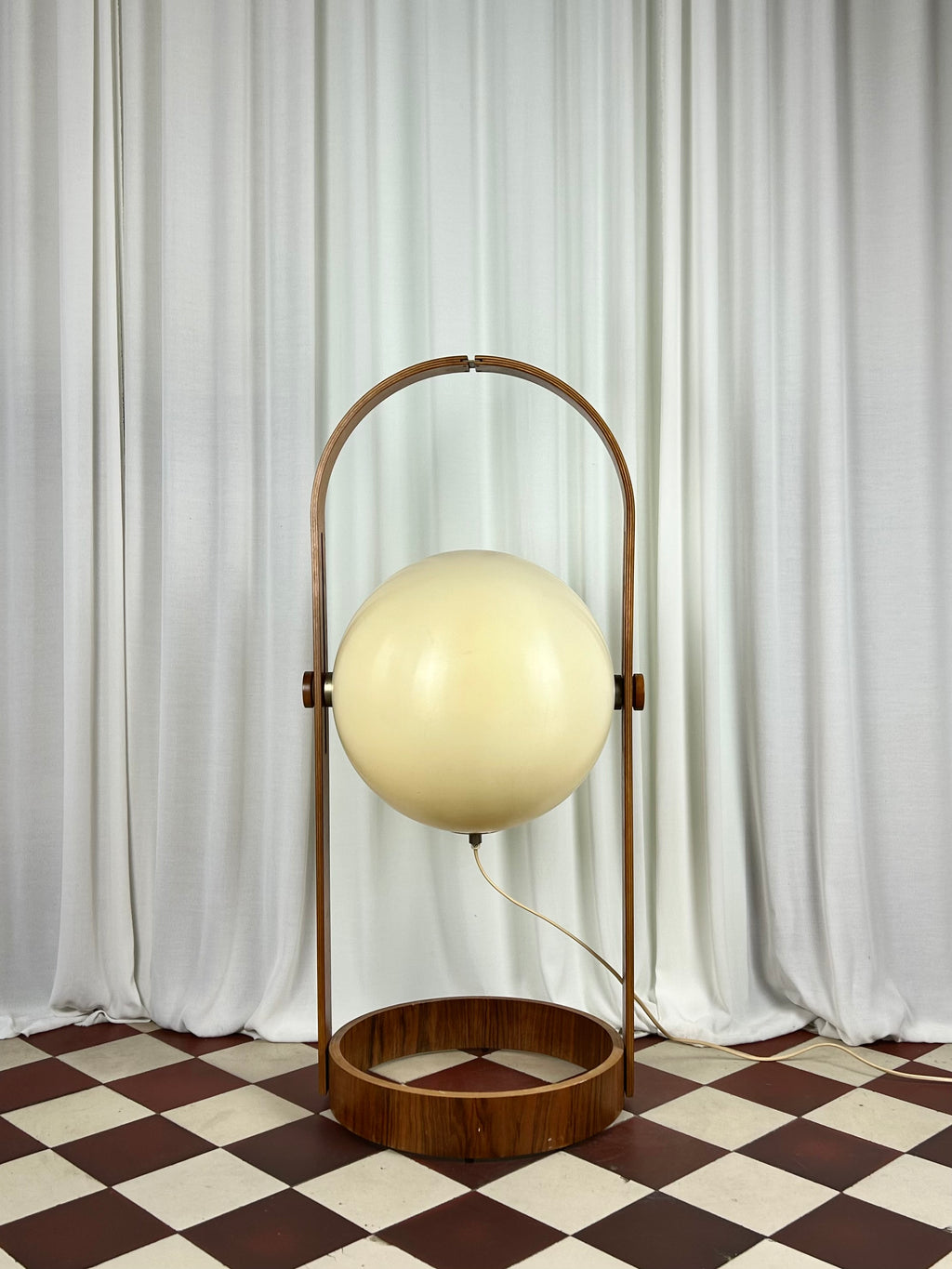 Vintage floorlamp in walnut from Temde, Switzerland 1960s