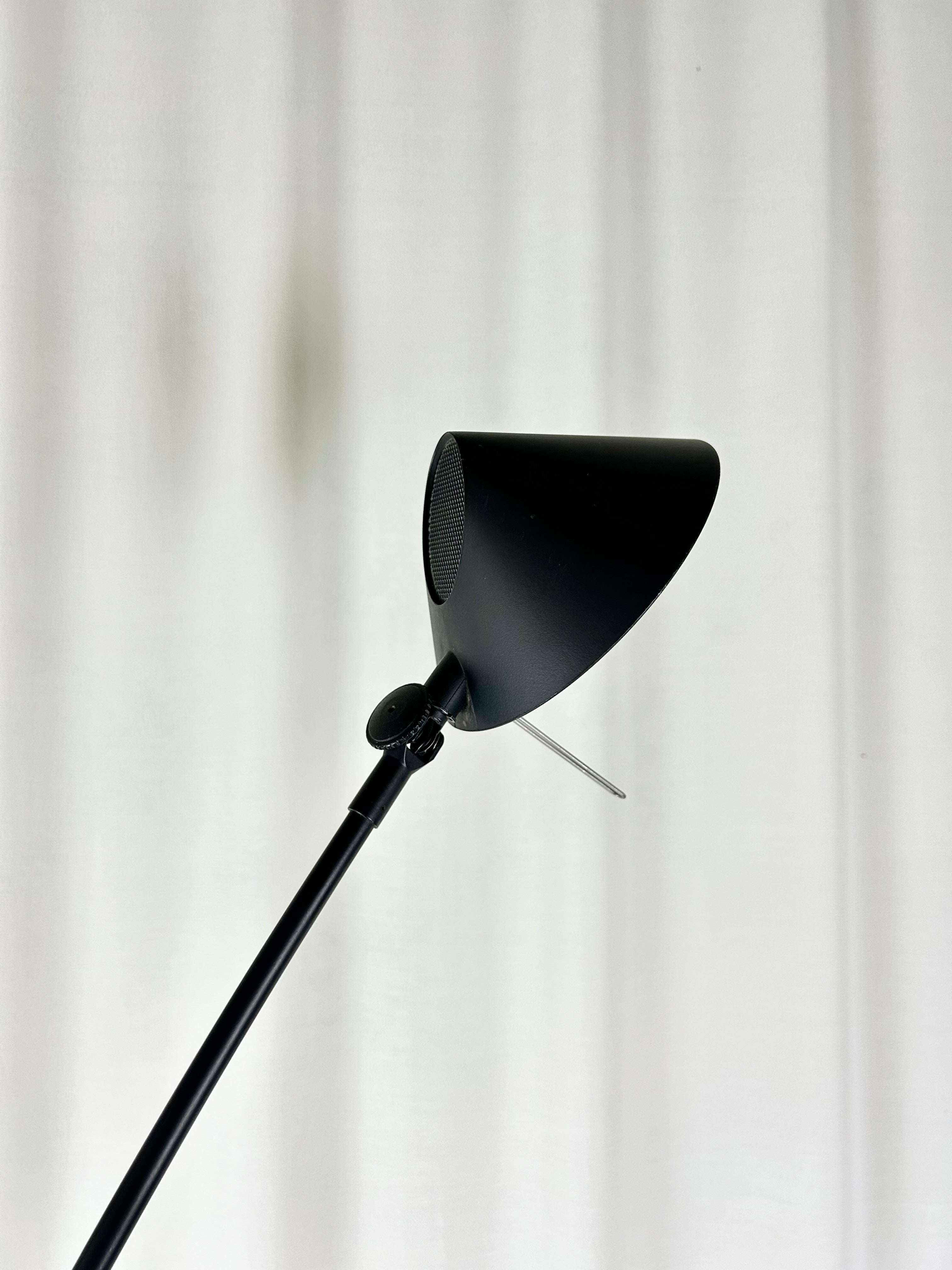 Nestore Lettura floor lamp by Carlo Forcolini for Artemide, 1988, detail of the lamp head