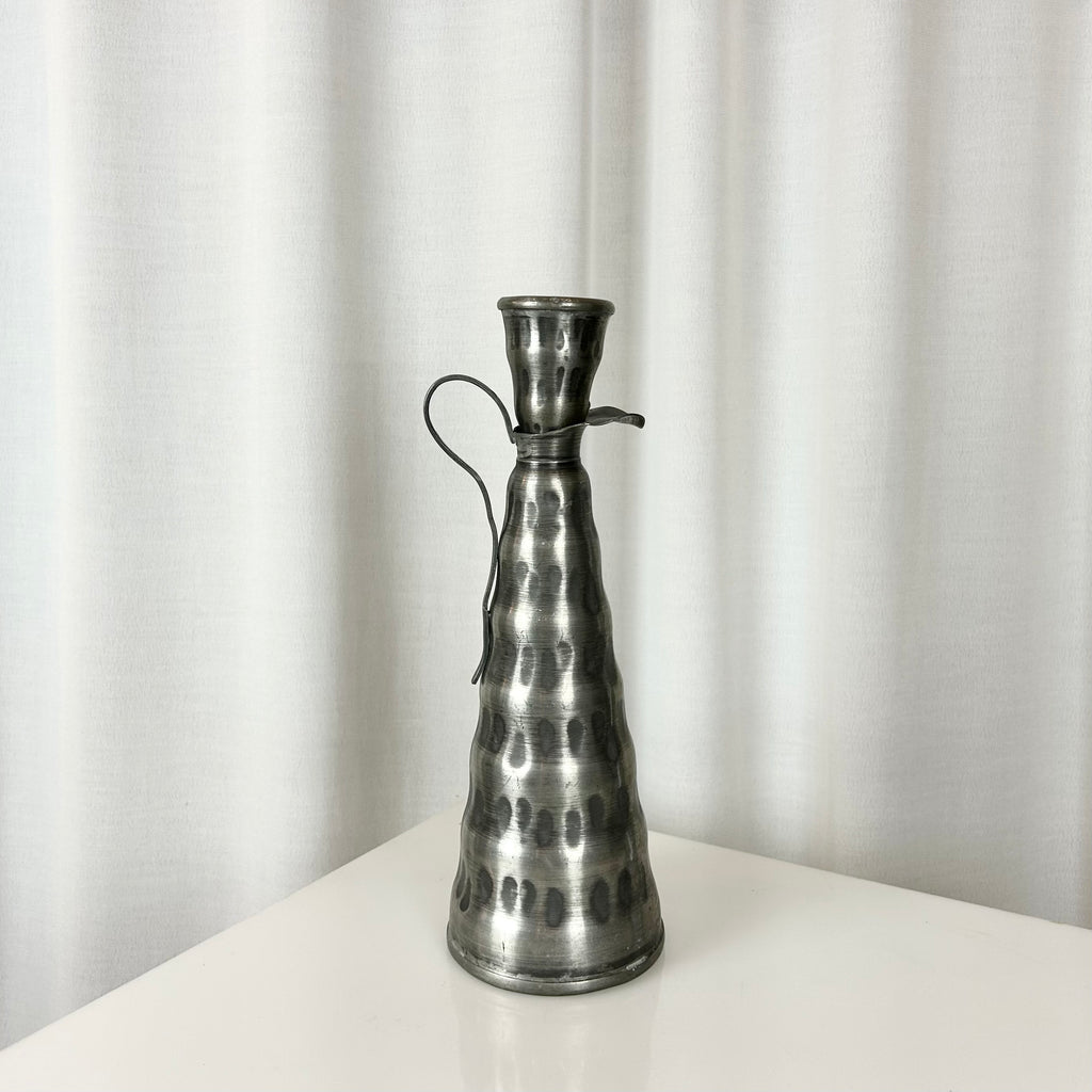 Norwegian pewter jug with hammered surface, conical shape and detachable lid, 29.5 cm tall
