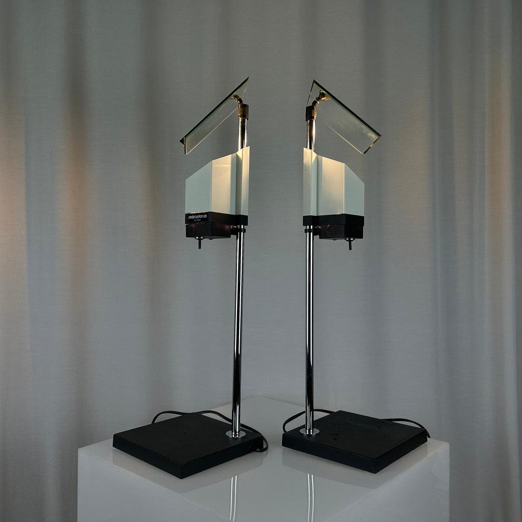 Two vintage ”Satellit” table lamps by Lars Bylund for Ateljé Lyktan, 1980s. Darker soft light